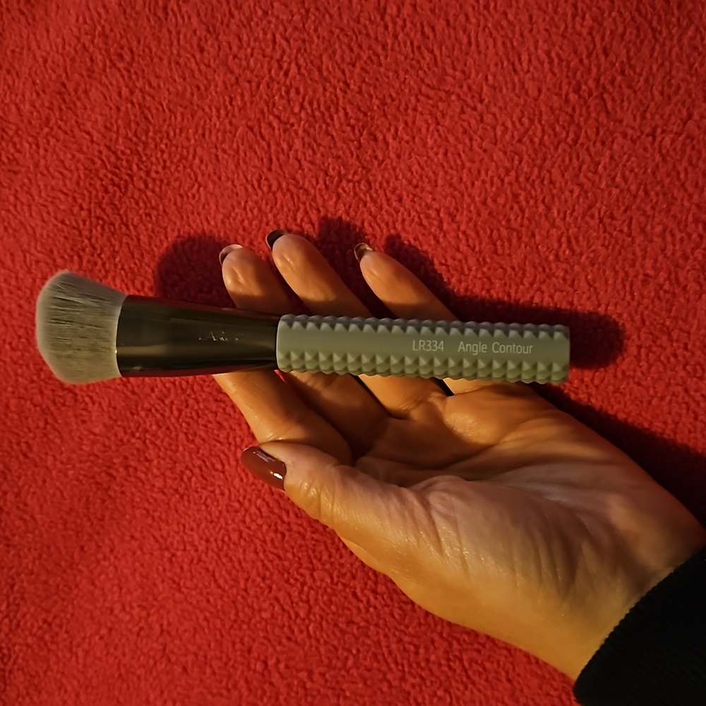 Contour brush